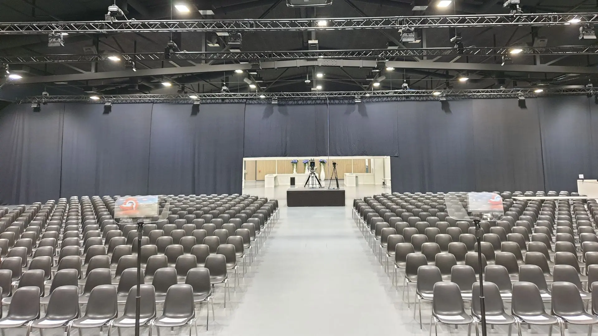 Bestuhlung für Generalversammlung -Eulachhallen Winterthur