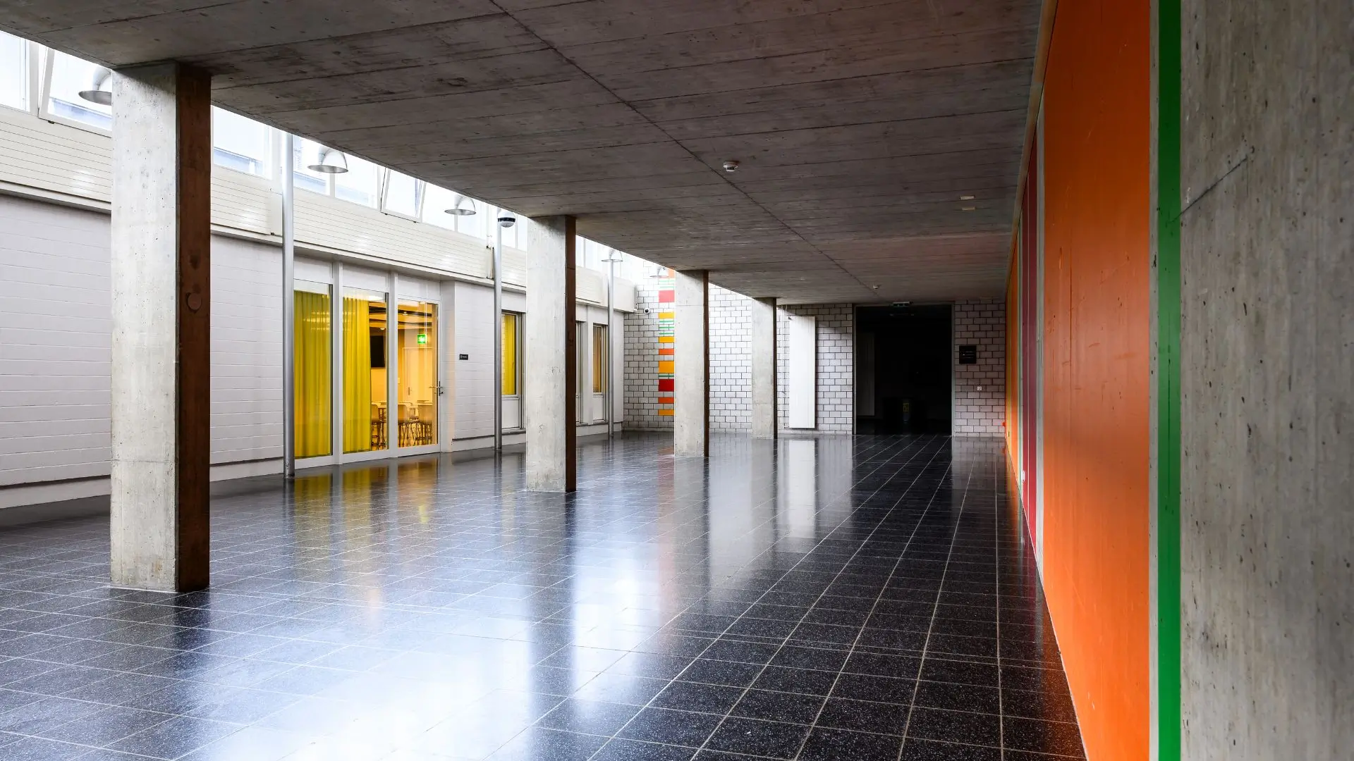 Foyer leer - Eulachhallen Winterthur