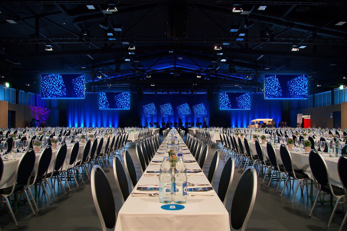 Tipps - Event mit 500+ Personen planen - Bankettbestuhlung
